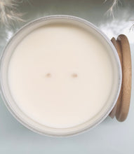 Load image into Gallery viewer, Creamy Vanilla Ice Cream