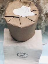 Load image into Gallery viewer, Creamy Vanilla Ice Cream