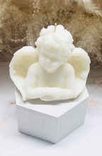 Load image into Gallery viewer, Angel Cherub shape Candle