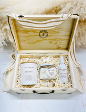 Load image into Gallery viewer, WOODEN GIFT BOX
